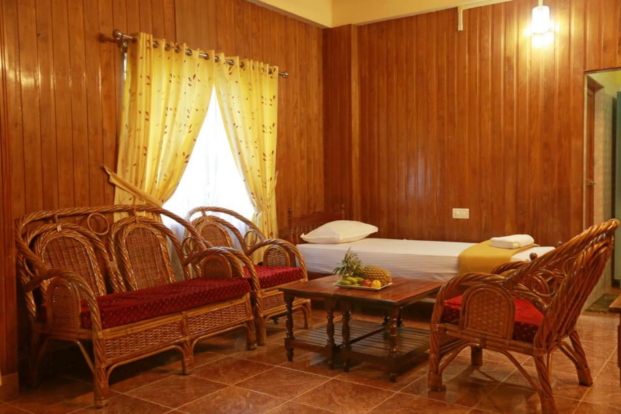 Lake Palace Family Resort Kumarakom Exterior foto